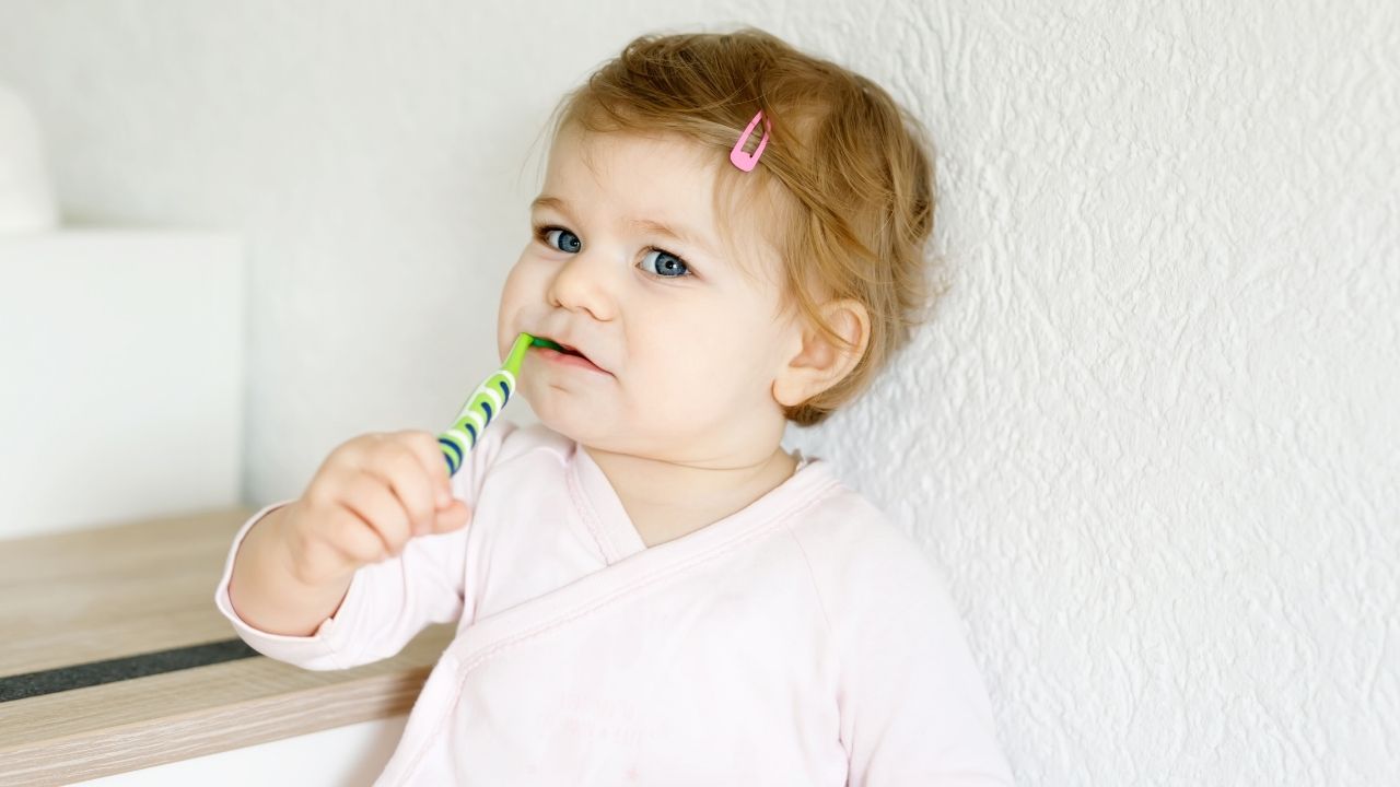 escova de dente para bebê